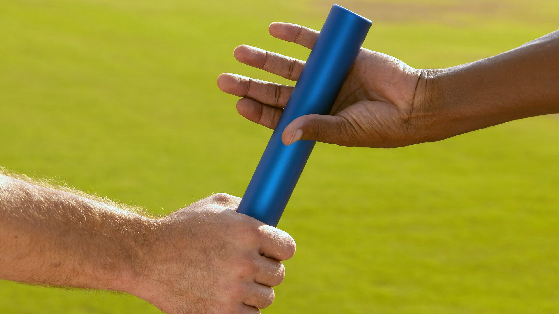 《王者荣耀》“荣耀之门”,冠军队伍全力冲刺!